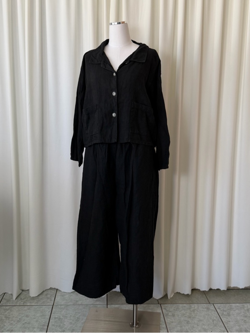 VTG 90s Bryn Walker 2 Piece Linen Set Black Button Front Top & Wide Leg Pants.